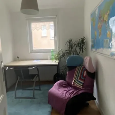Altbauwohnung Ost منزل للإقامة