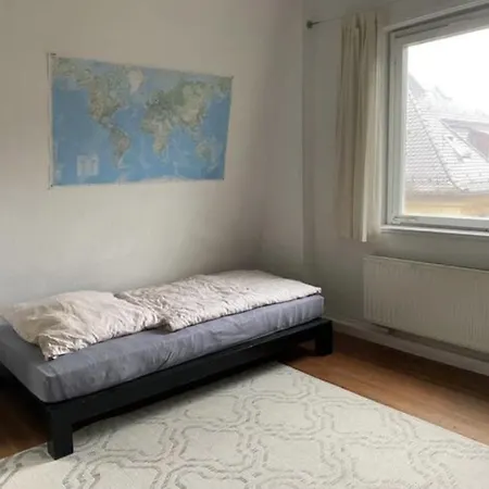 Altbauwohnung Ost