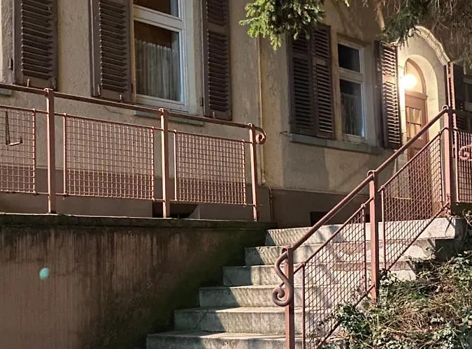 Altbauwohnung Ost Quarto em Acomodações Particulares *