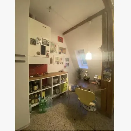 Altbauwohnung Ost